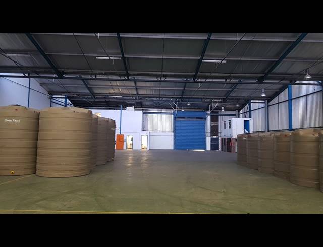 1,180M² FACTORY TO LET IN BELLVILLE CENTRAL
